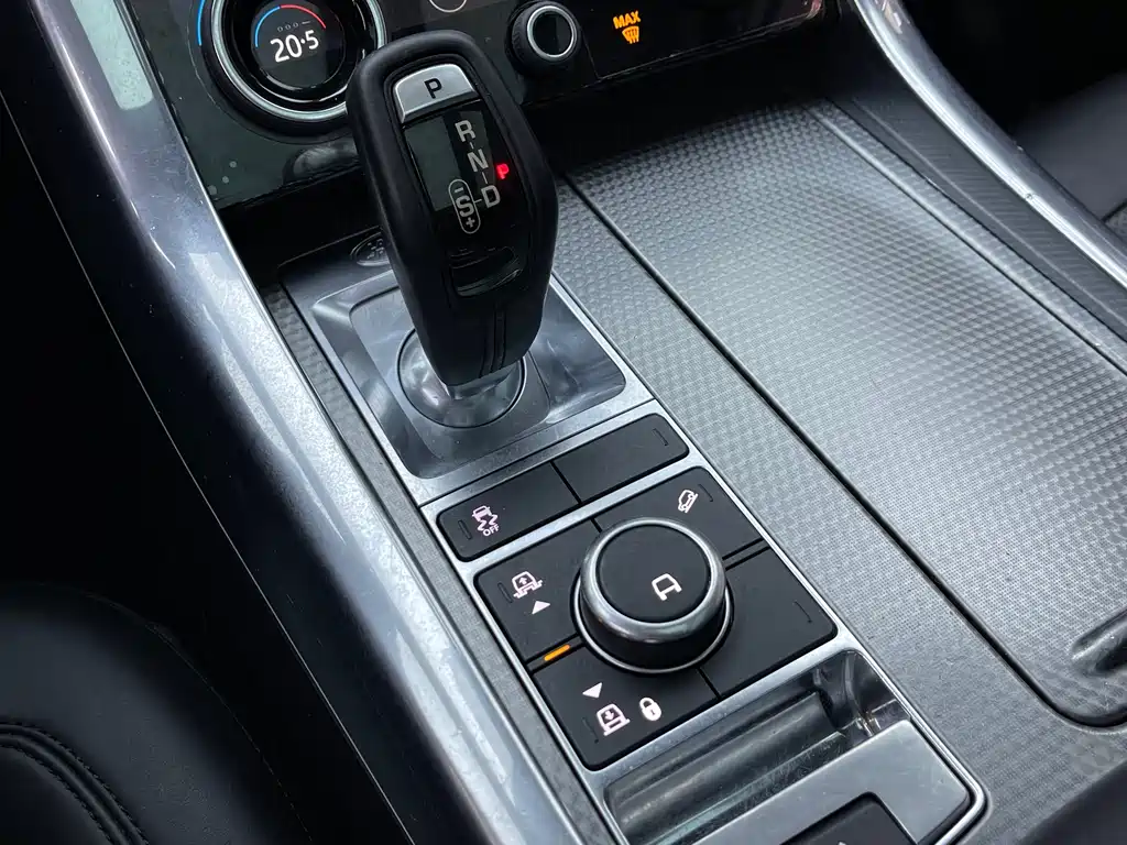 Land Rover Sport 2018 — фото 11