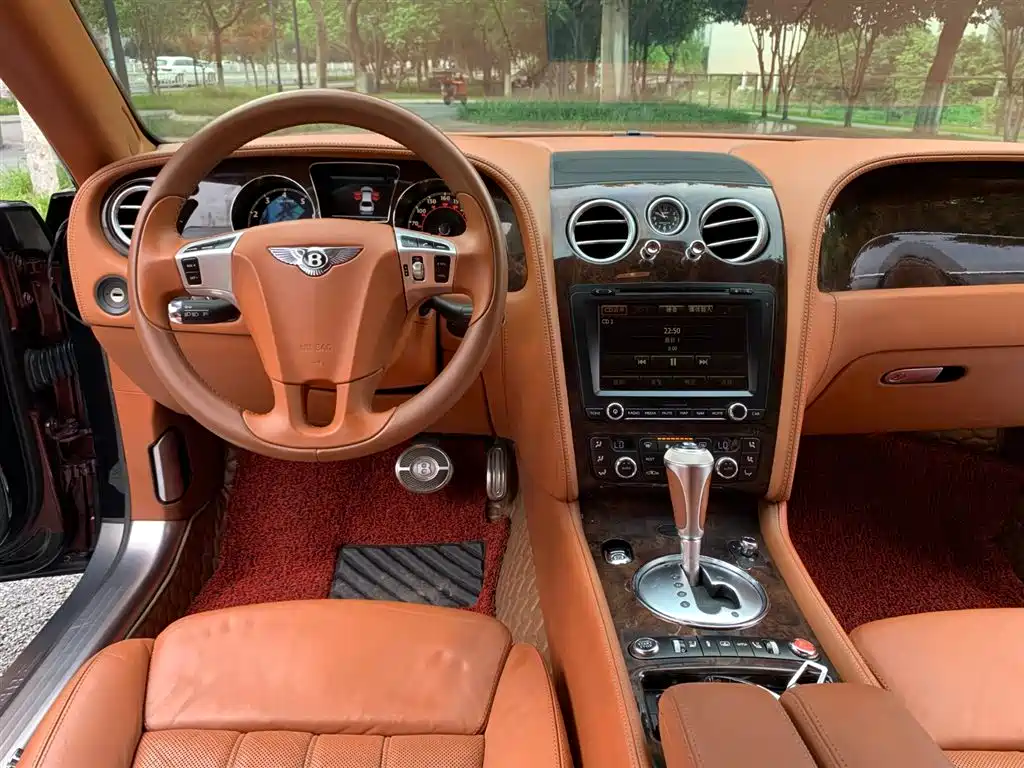 Bentley Flying Spur 2012 — фото 11