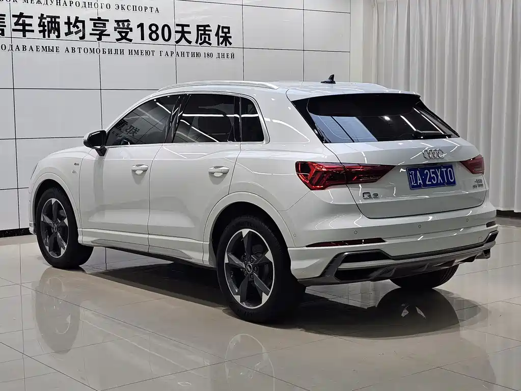 Audi Q3 2023 — фото 10