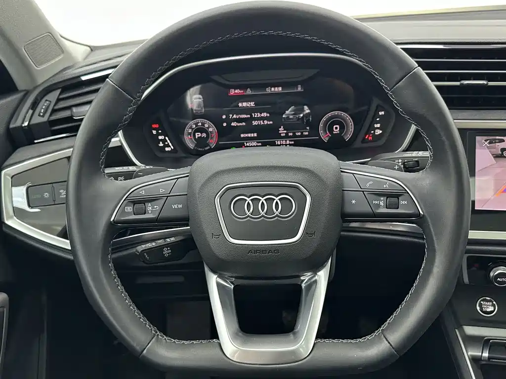 Audi Q3 2023 — фото 12