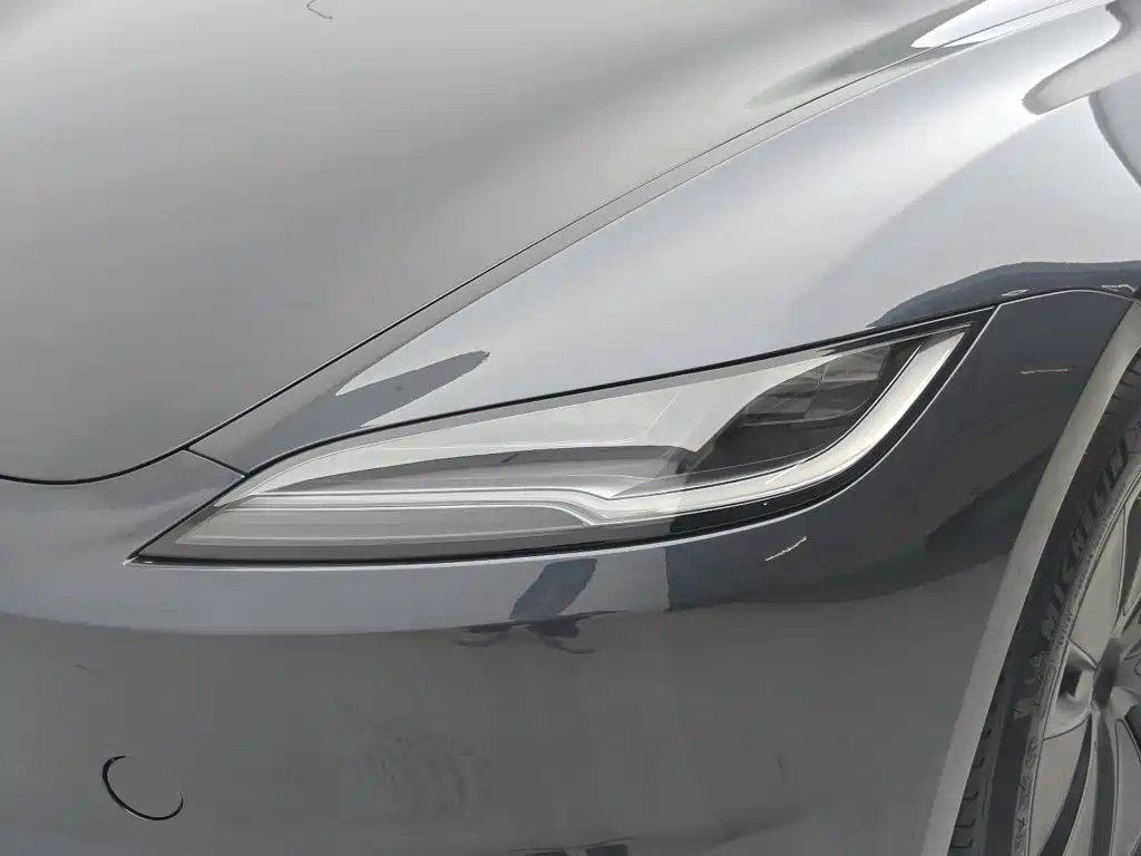 Tesla Model 3 2024 — фото 12