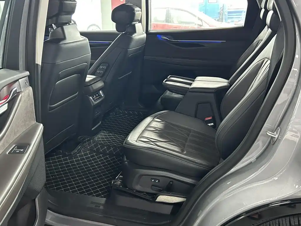 Ford Edge 2025 — фото 10
