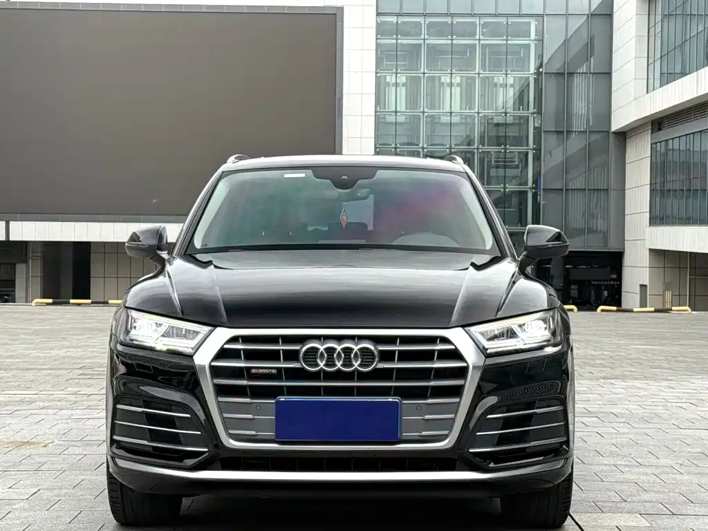 Audi Q5L 2020 — фото 2