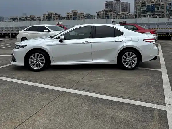 Toyota Camry 2021
