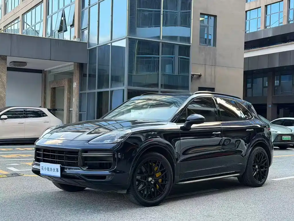 Porsche Cayenne 2020 — фото 1