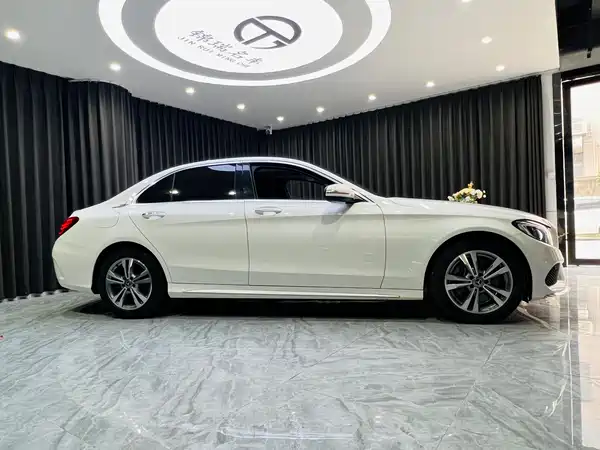 Mercedes-Benz C-Class 2018