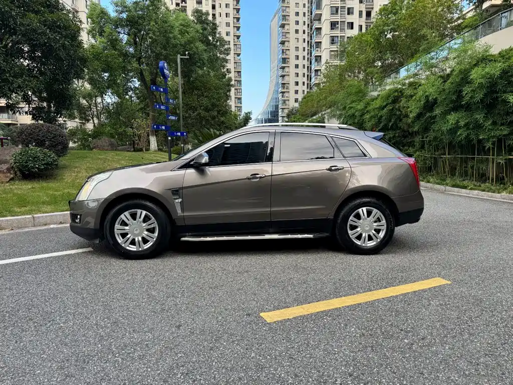 Cadillac SRX 2013 — фото 3