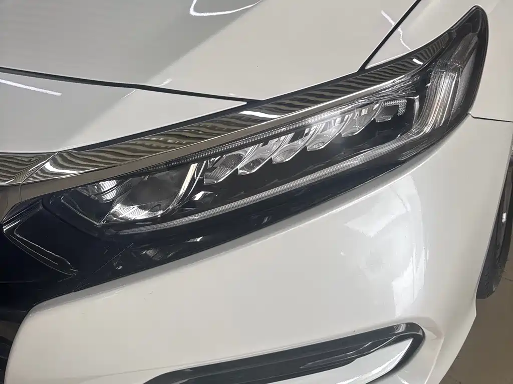 Honda Accord 2018 — фото 13