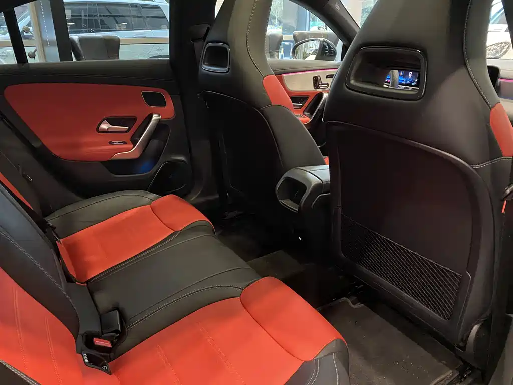 Mercedes-Benz CLA AMG 2025 — фото 11