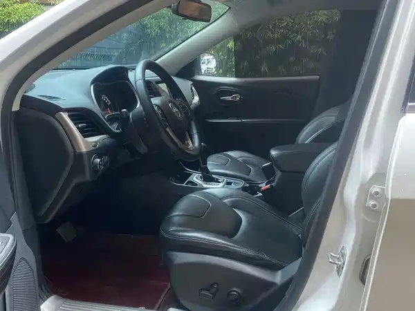Jeep Cherokee 2018