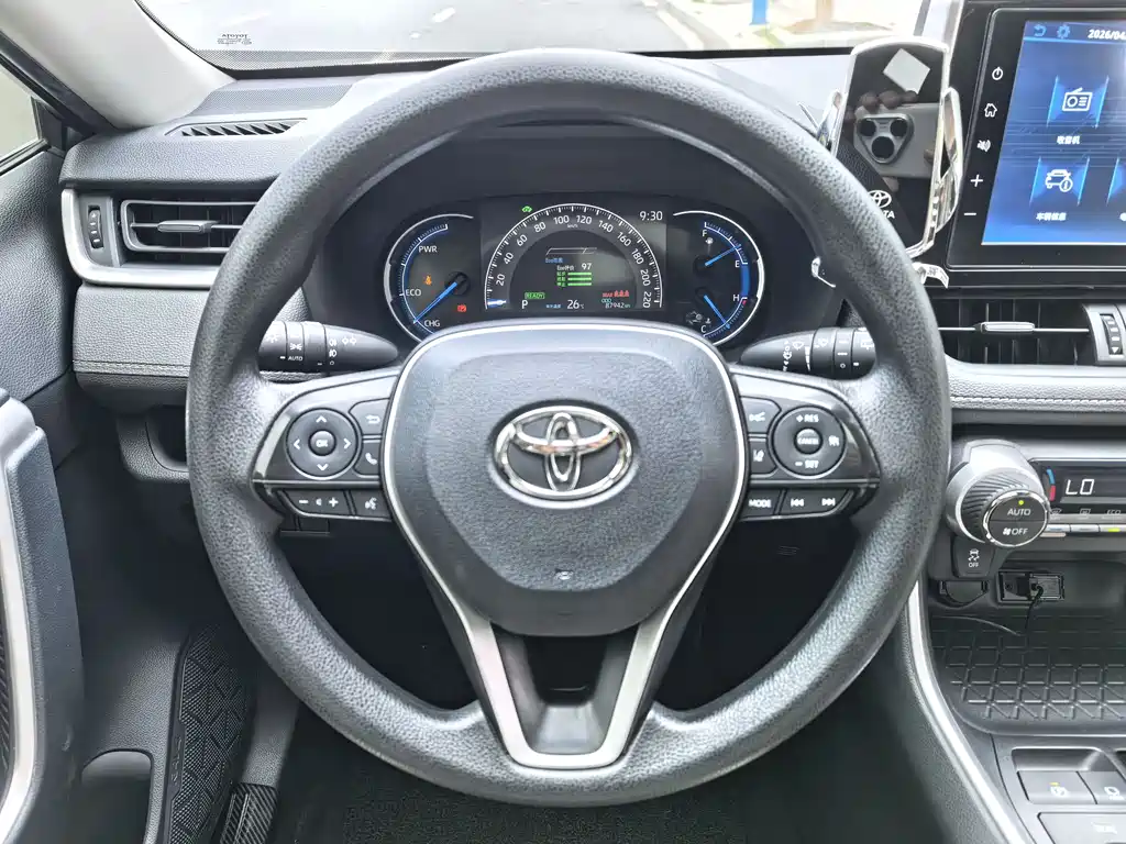 Toyota RAV4 2020 — фото 16