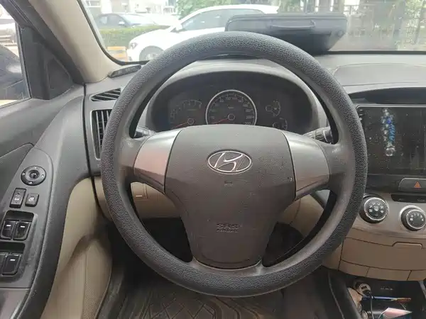 Hyundai Yuedong 2015