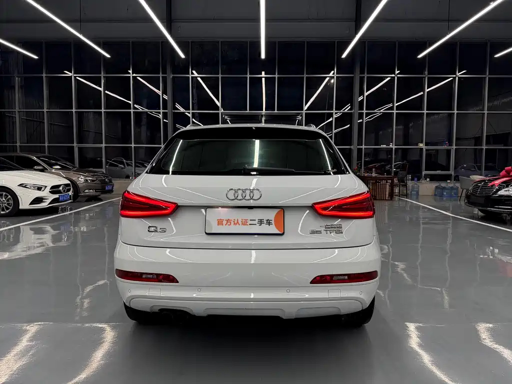 Audi Q3 2016 — фото 13