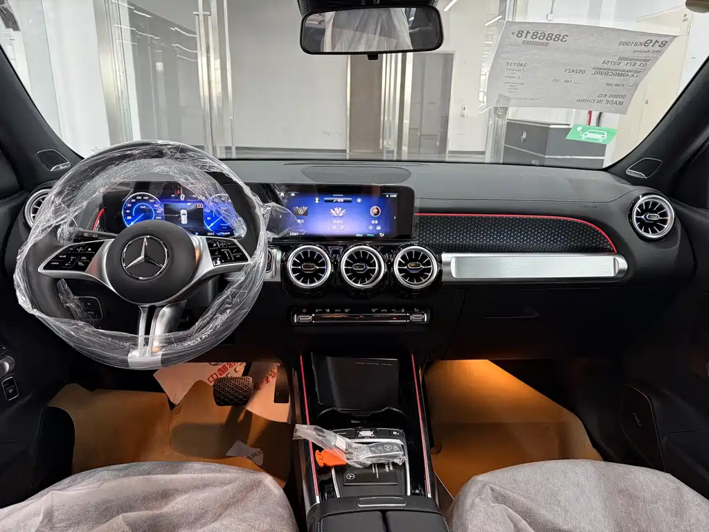 Mercedes-Benz EQB 2026 — фото 13