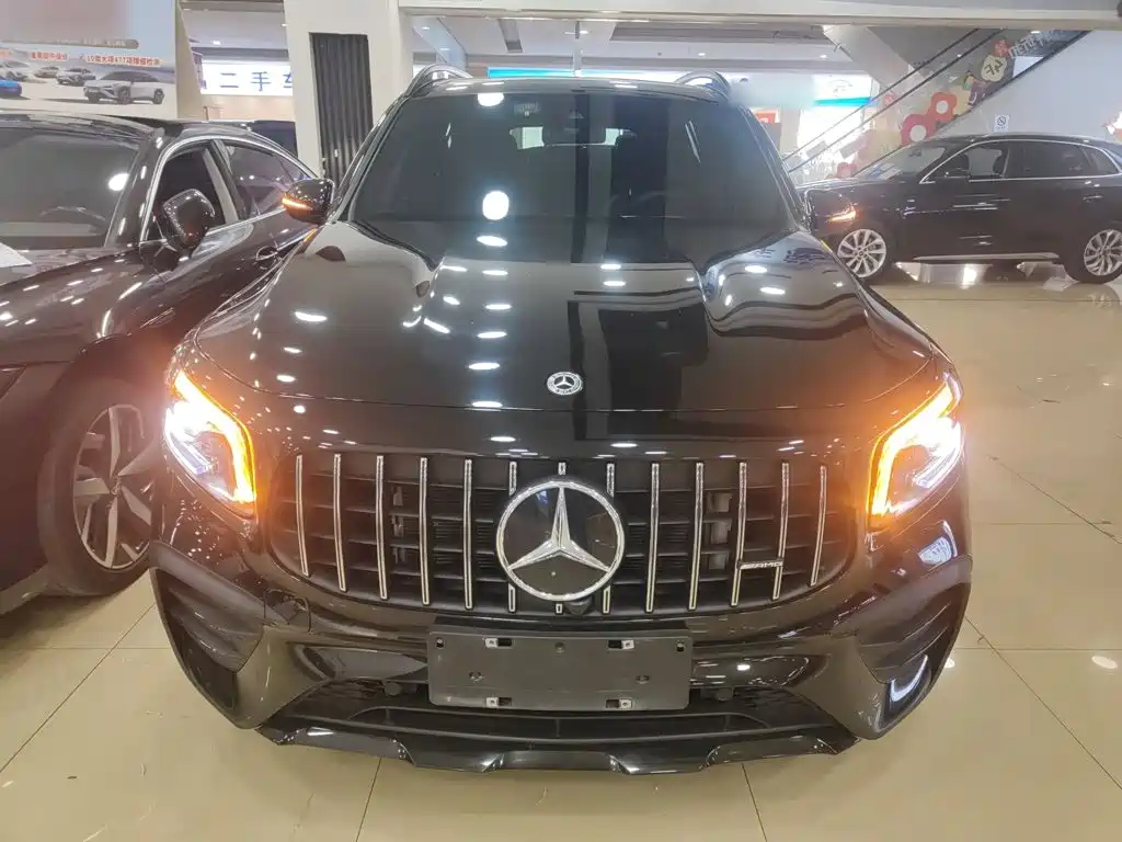 Mercedes-Benz GLB AMG 2022 — фото 3