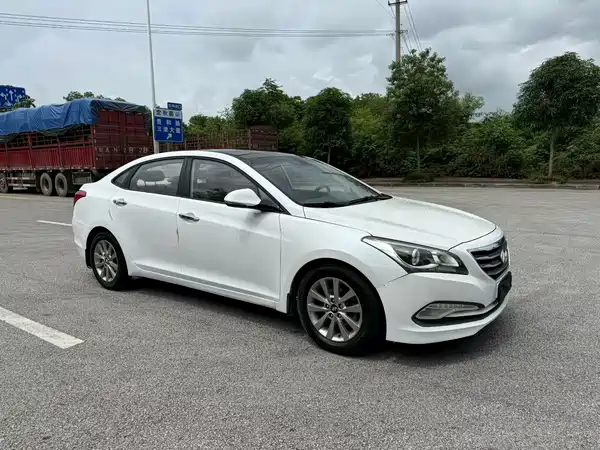 Hyundai Mistra 2014