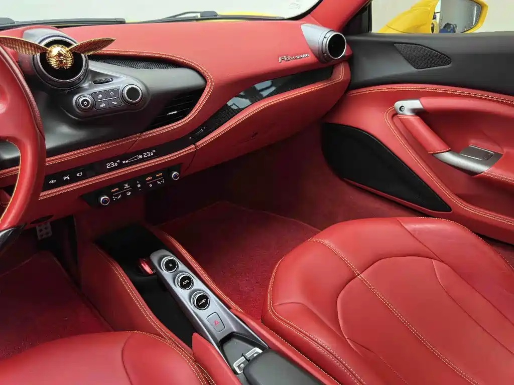 Ferrari F8 2021 — фото 24