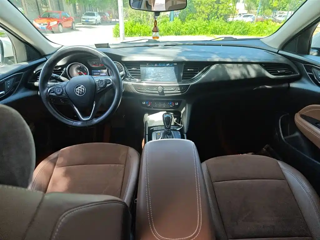 Buick Regal 2020 — фото 10