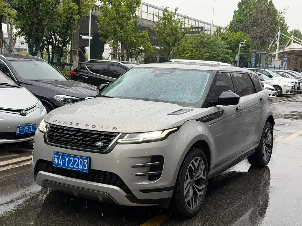 Land Rover Evoque 2024 — фото 1