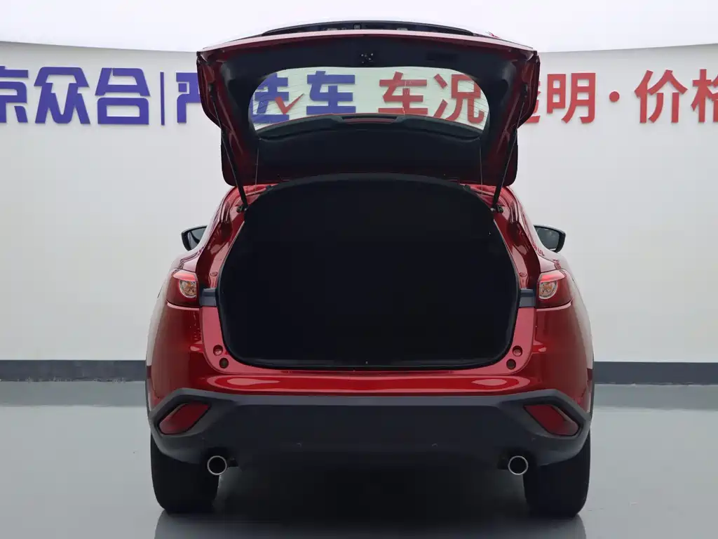 Mazda CX-4 2018 — фото 21