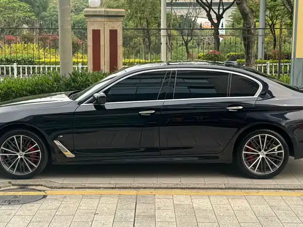 BMW 5 Series 2022