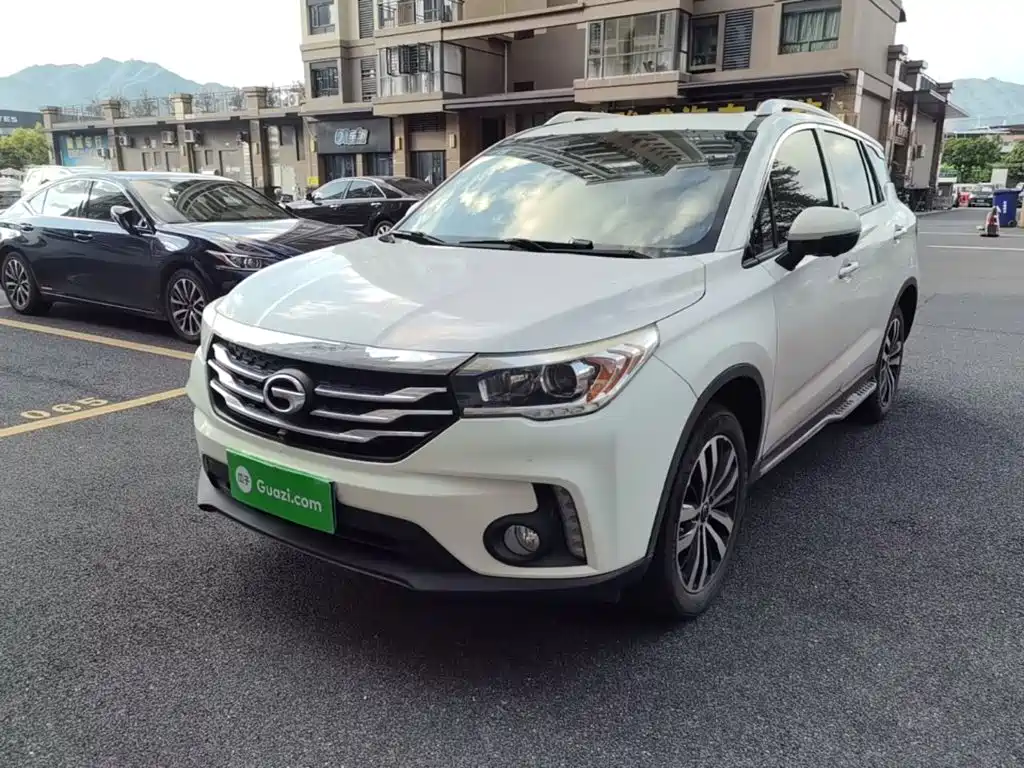 GAC Trumpchi GS4 2017 — фото 2