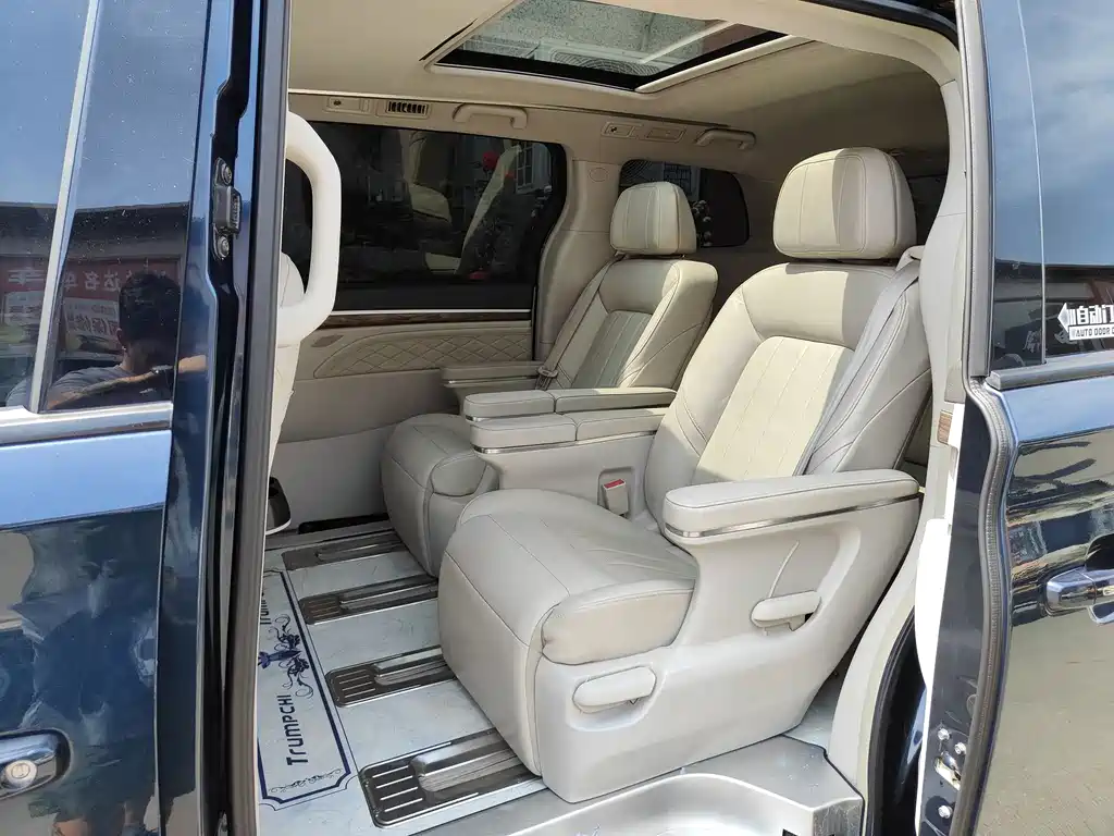 GAC Motor Trumpchi M8 2018 — фото 8