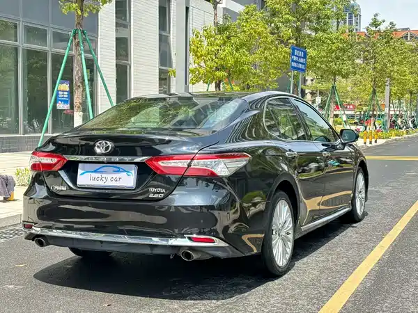 Toyota Camry 2019