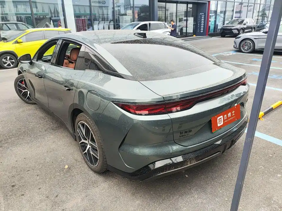 BYD Han L 2025