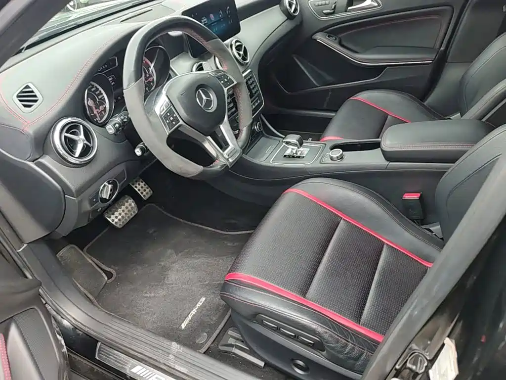 Mercedes-Benz GLA AMG 2015 — фото 11