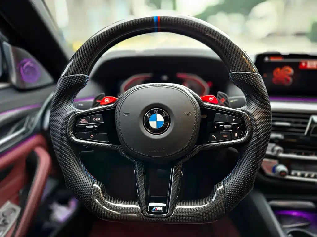 BMW 5 Series 2020 — фото 16