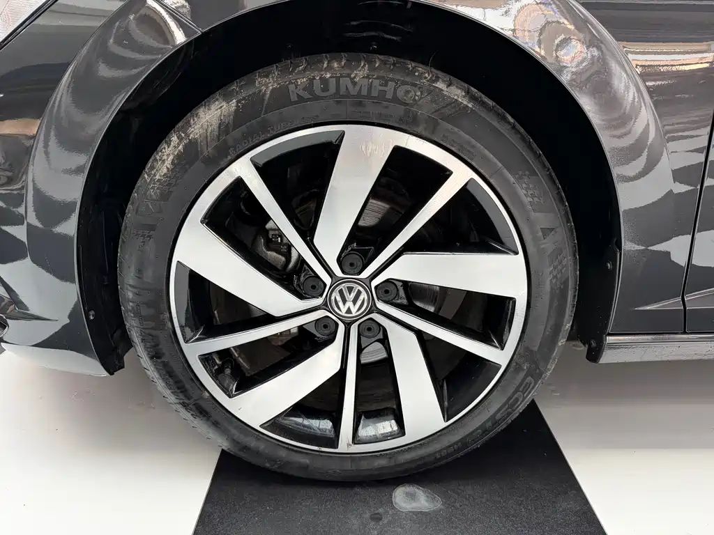 Volkswagen Sagitar 2022