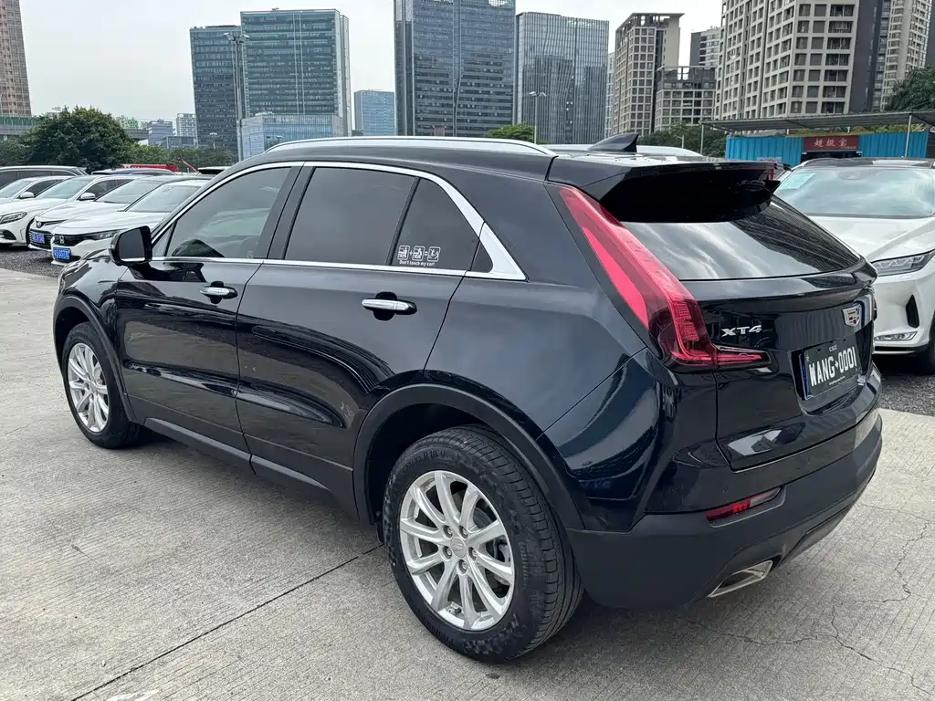 Cadillac XT4 2020 — фото 6