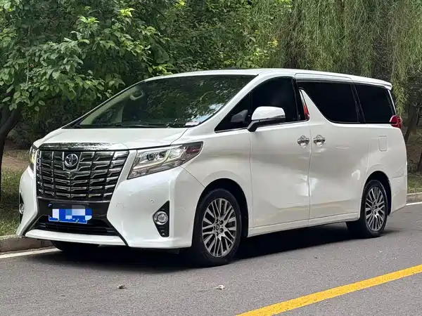 Toyota Alphard 2015