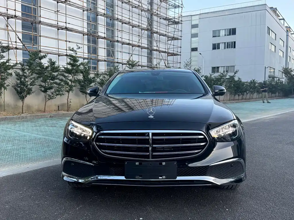 Mercedes-Benz E-Class 2023 — фото 2
