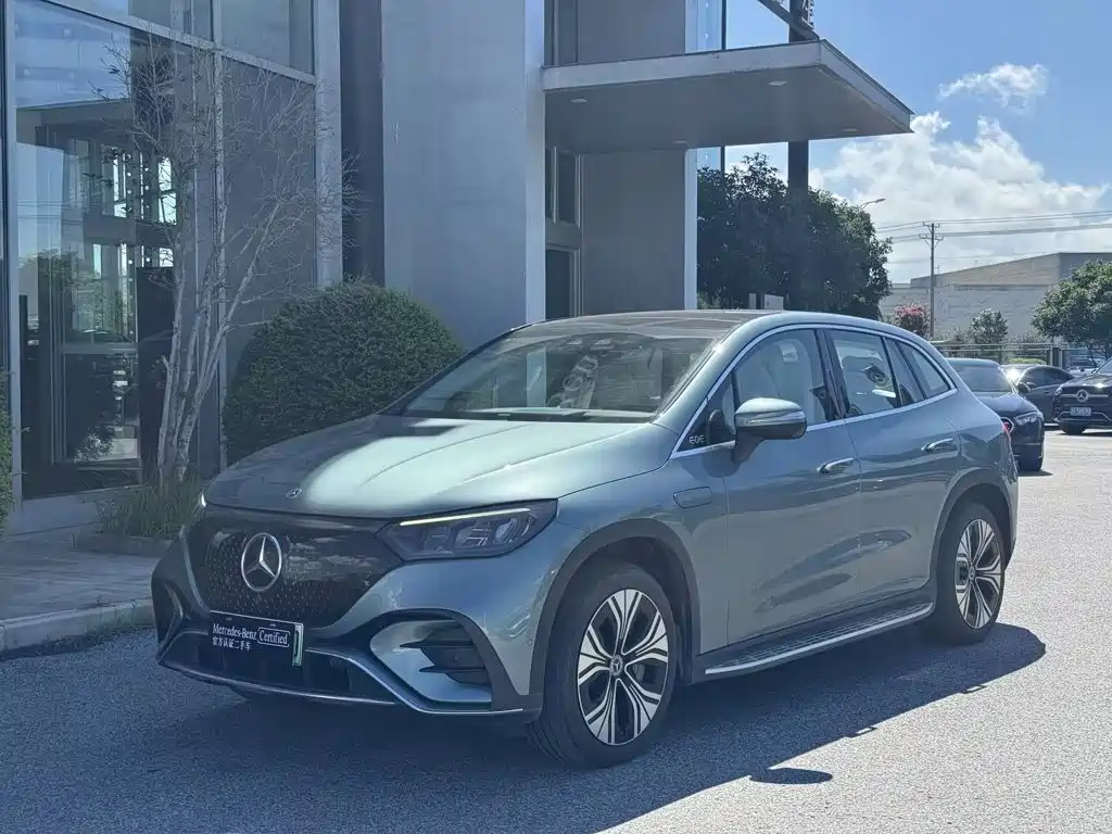 Mercedes-Benz EQE SUV 2024 — фото 1