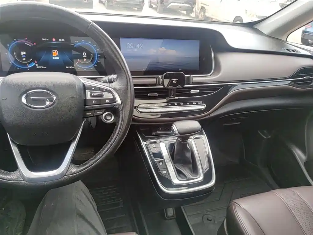 GAC Motor Trumpchi M6 2019 — фото 13