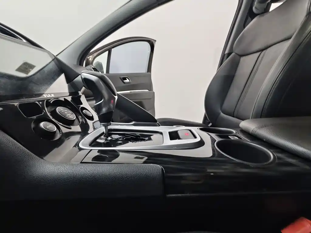 Peugeot 3008 2016 — фото 12