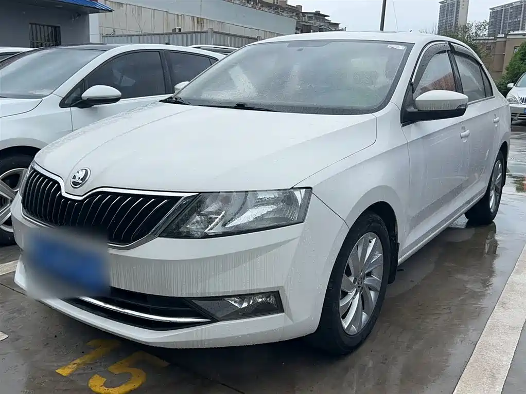 Skoda Rapid 2018 — фото 1