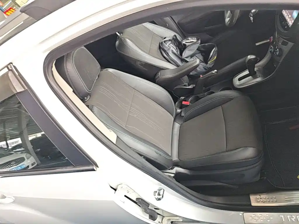 Chevrolet Trax 2015 — фото 25