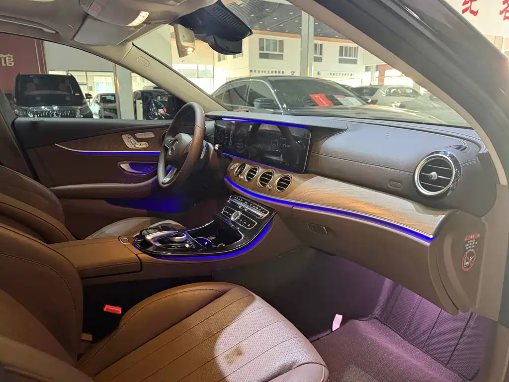 Mercedes-Benz E-Class 2017 — фото 12