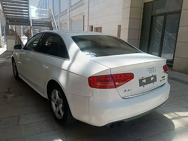 Audi A4L 2014