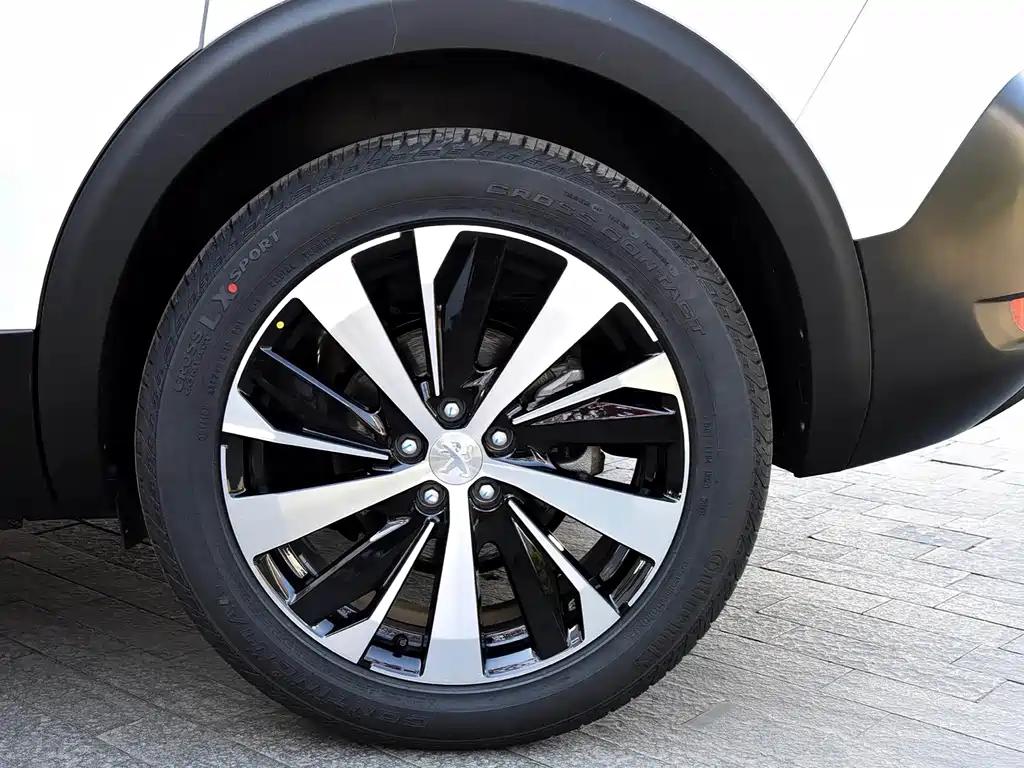 Peugeot 5008 2017 — фото 12