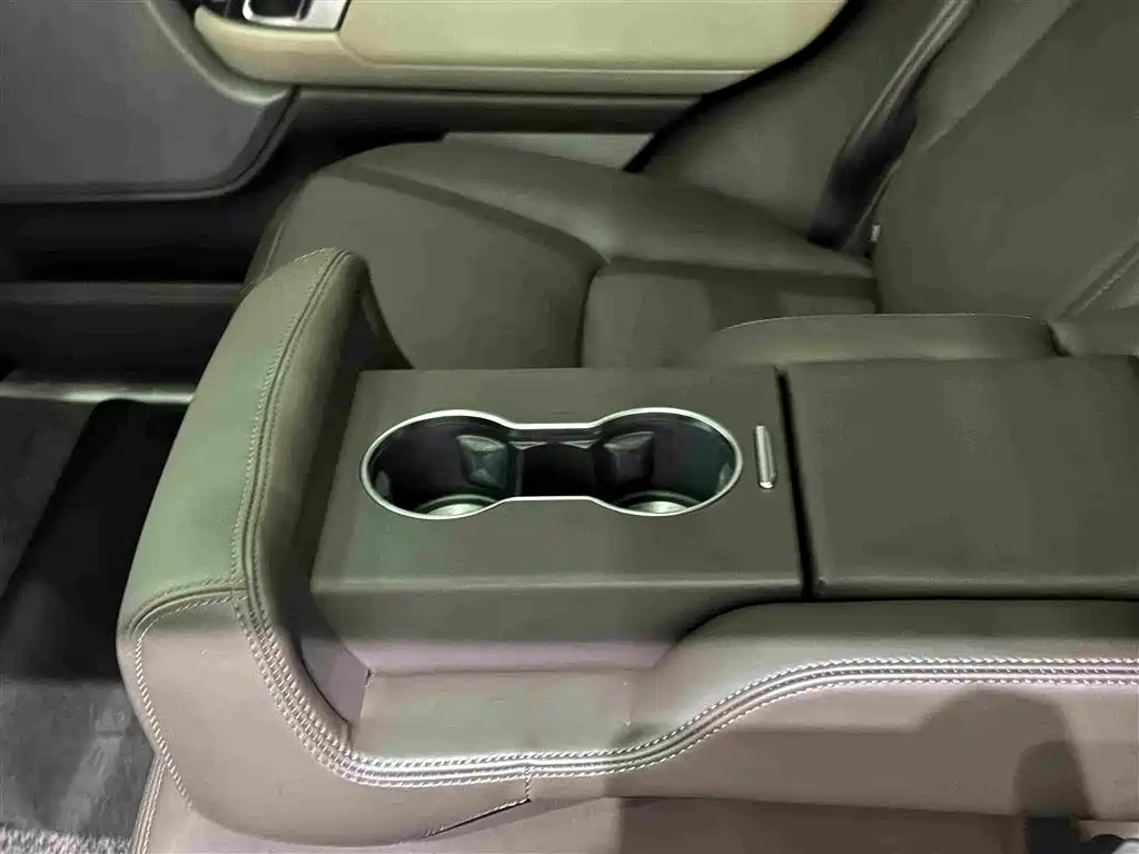 Land Rover Range Rover 2021 — фото 26