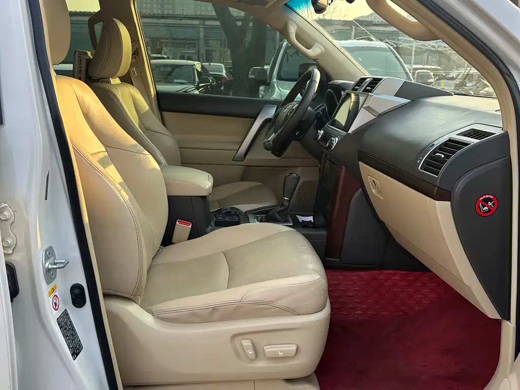 Toyota Prado 2016 — фото 16