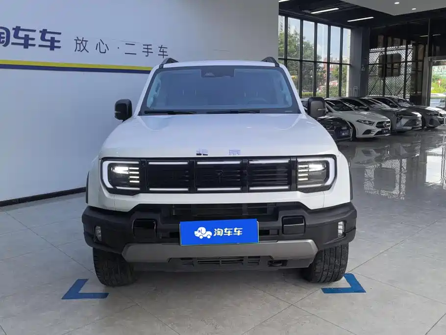 BAIC BJ40 Extended Range 2025 — фото 2