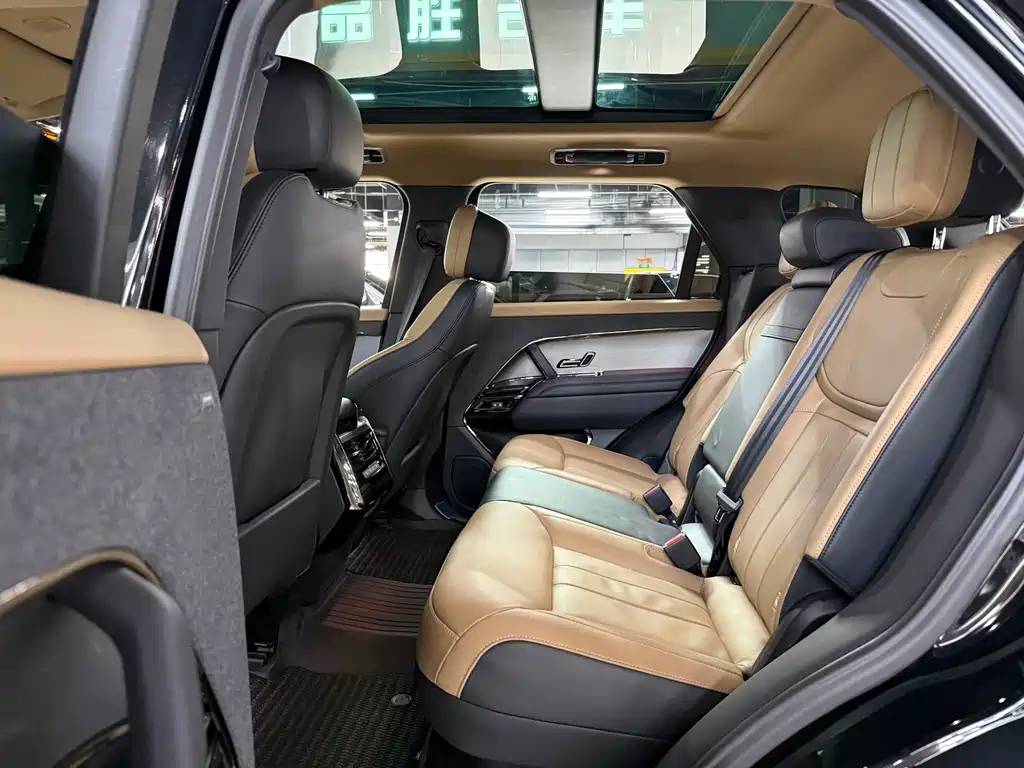 Land Rover Sport 2023 — фото 15