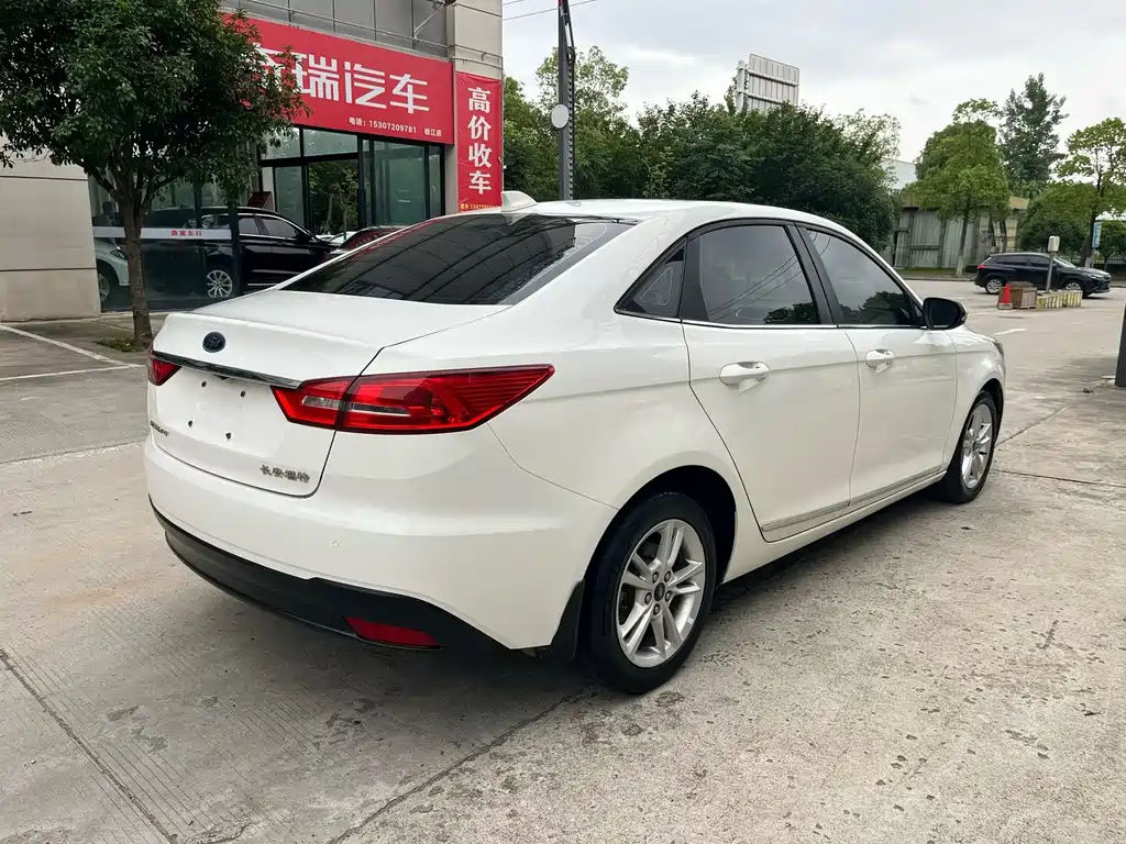 Ford Forrest 2019