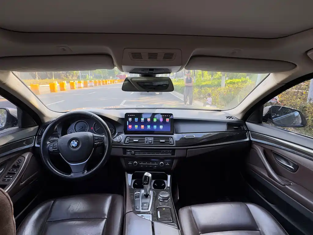 BMW 5 Series 2015 — фото 5