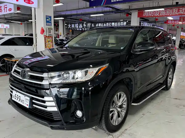 Toyota Highlander 2021